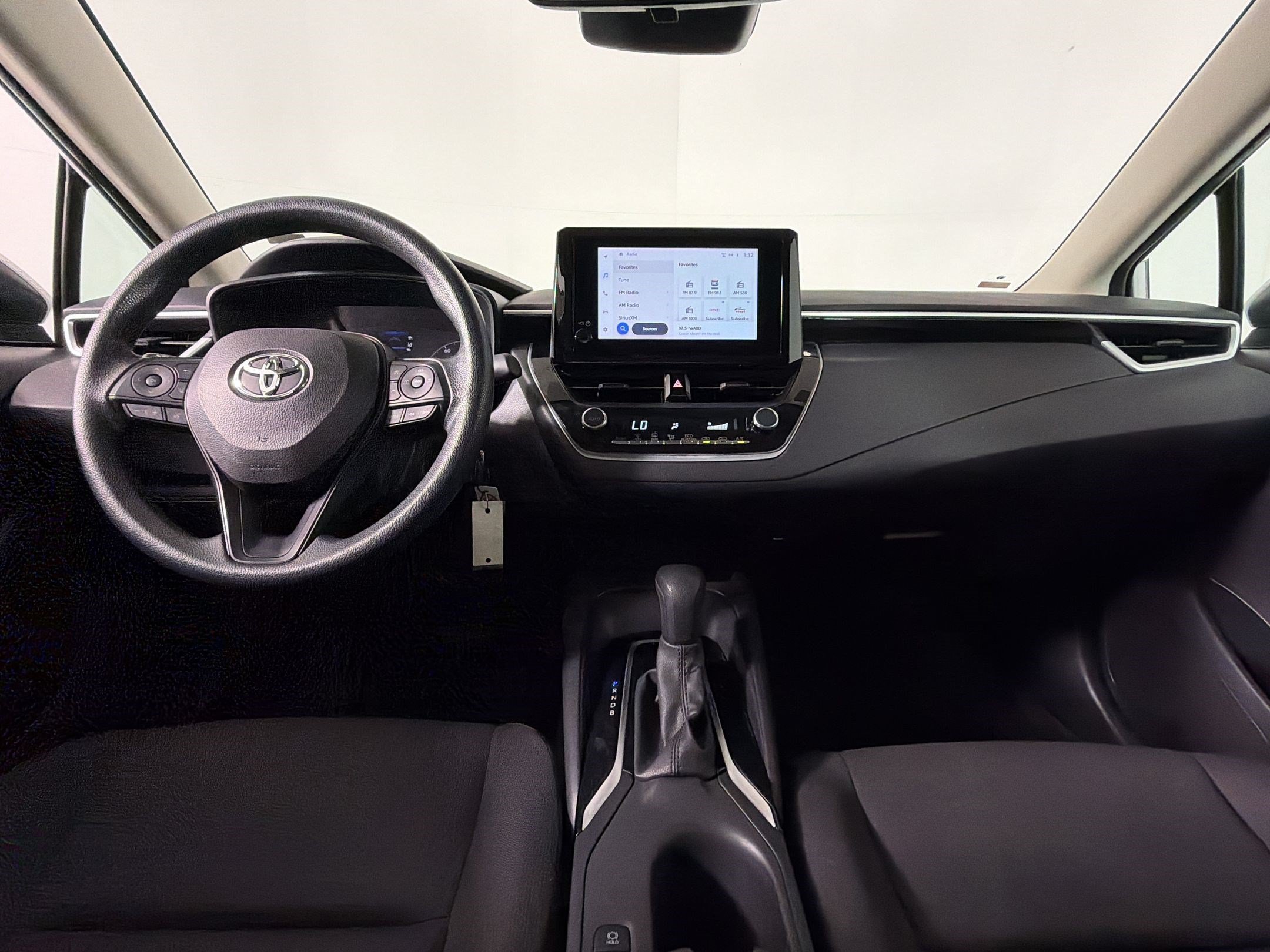 Used 2024 Toyota Corolla LE FWD image 14