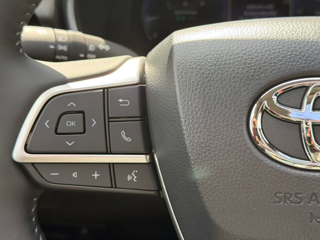 New 2026 Toyota Highlander AWD image 30