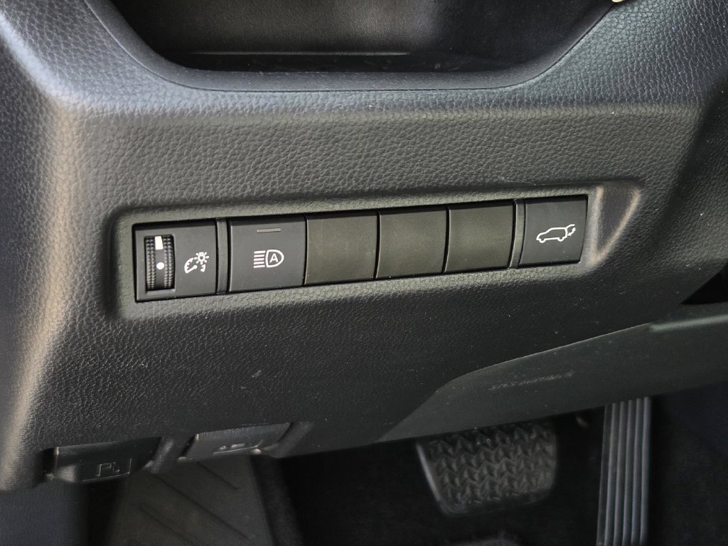 Used 2021 Toyota RAV4 XLE Premium FWD image 23