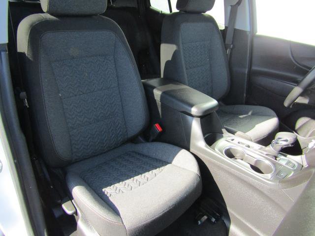 Used 2023 Chevrolet Equinox LT w/ Driver Convenience Package image 8