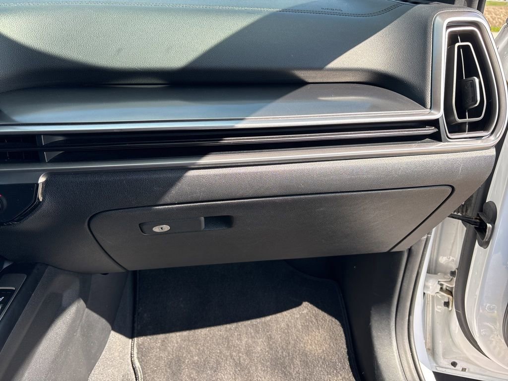 Used 2024 Kia Sorento S image 19