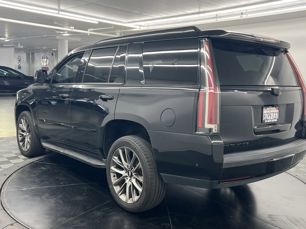 Used 2020 Cadillac Escalade Luxury w/ Escalade Sport Edition image 4