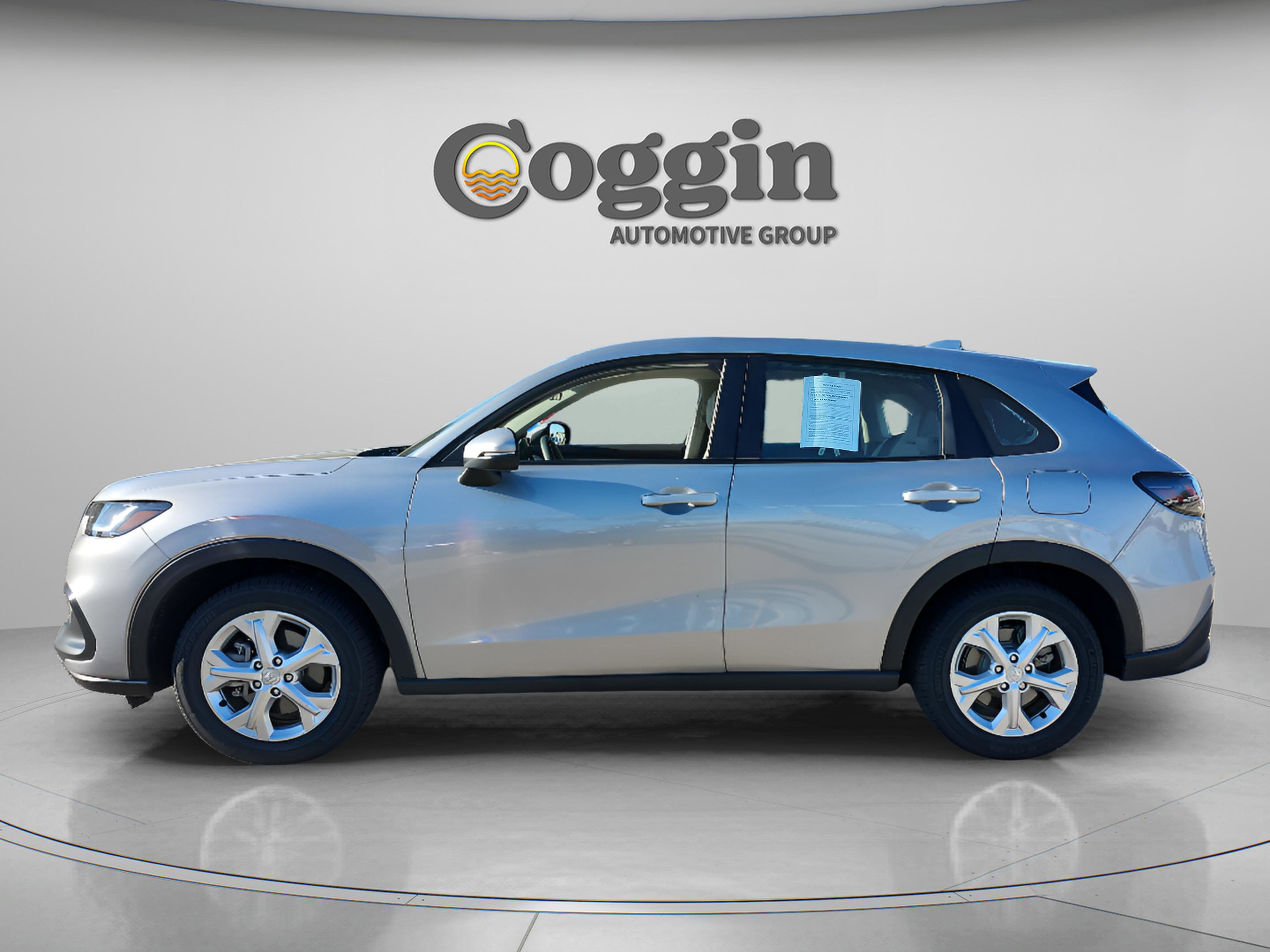 Certified 2023 Honda HR-V LX image 2