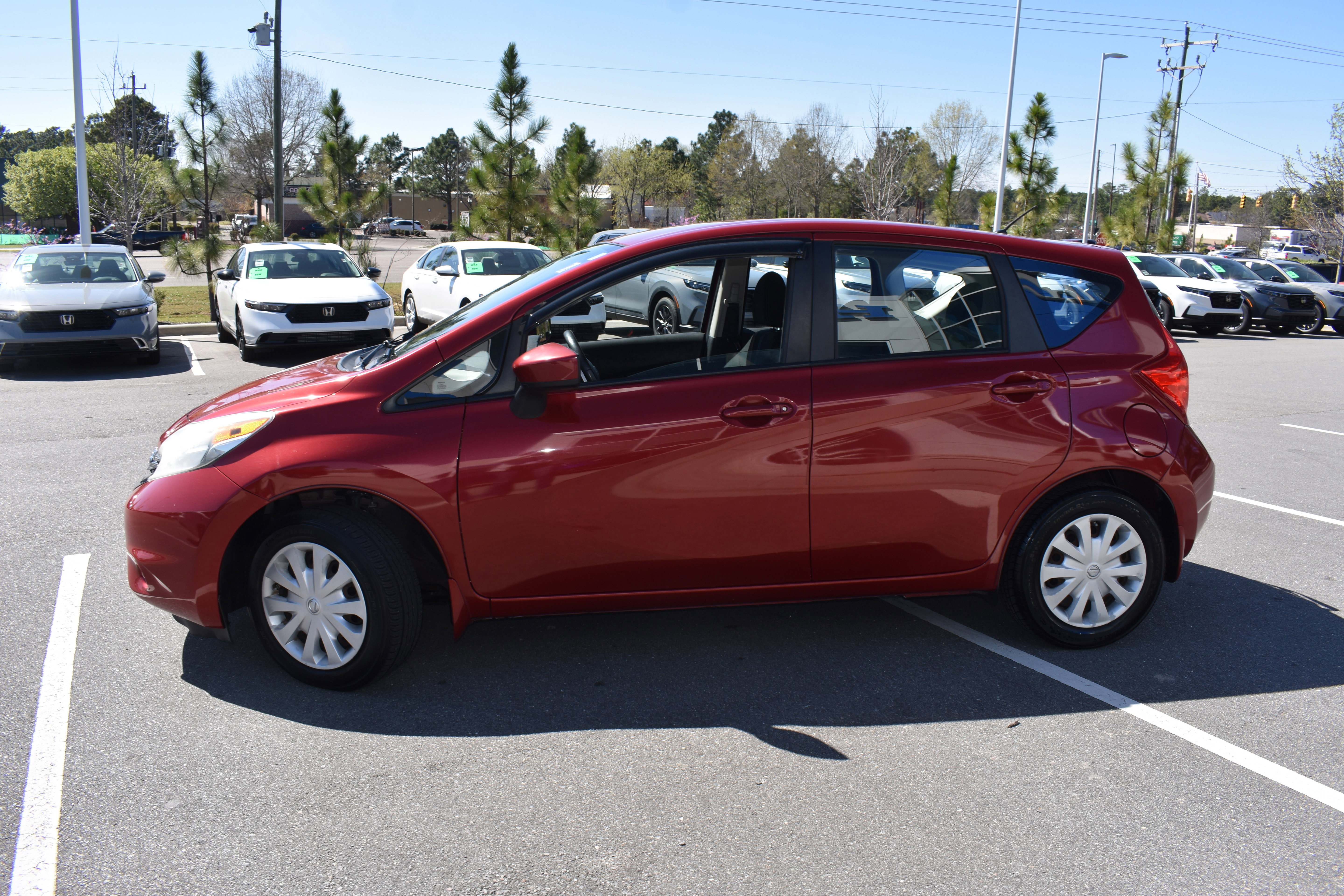 Used 2015 Nissan Versa Note SV image 6