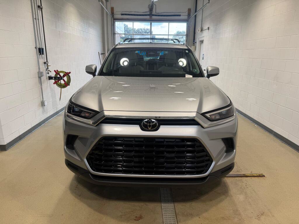 Used 2025 Toyota Grand Highlander AWD Hybrid image 8
