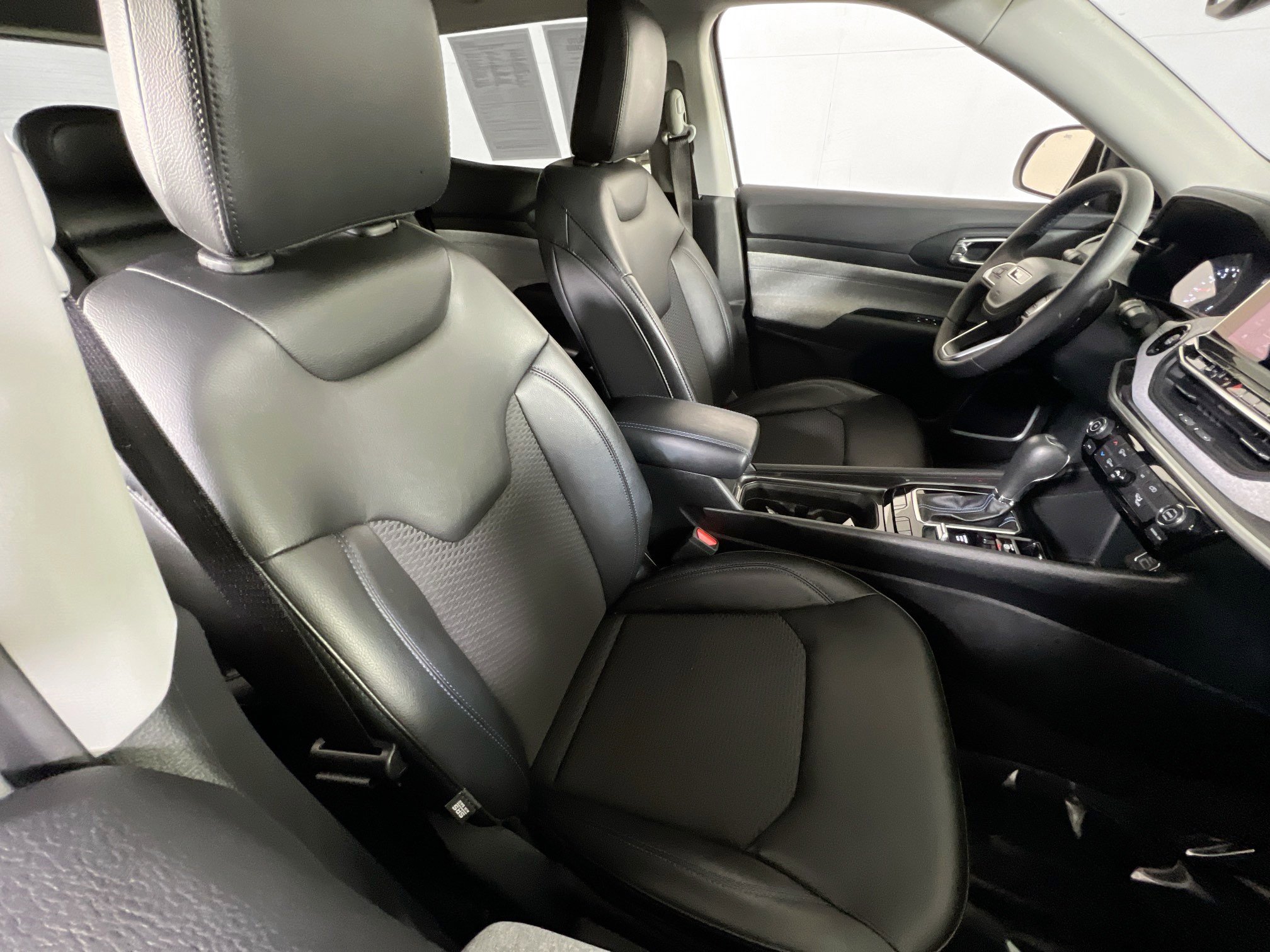 Used 2022 Jeep Compass Latitude image 25