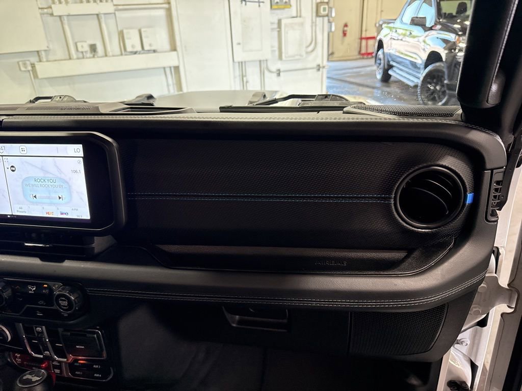 Used 2024 Jeep Wrangler Unlimited Rubicon 4xe image 11