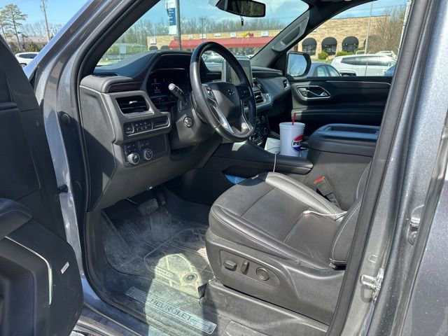 Used 2022 Chevrolet Suburban Z71 w/ Luxury Package image 12