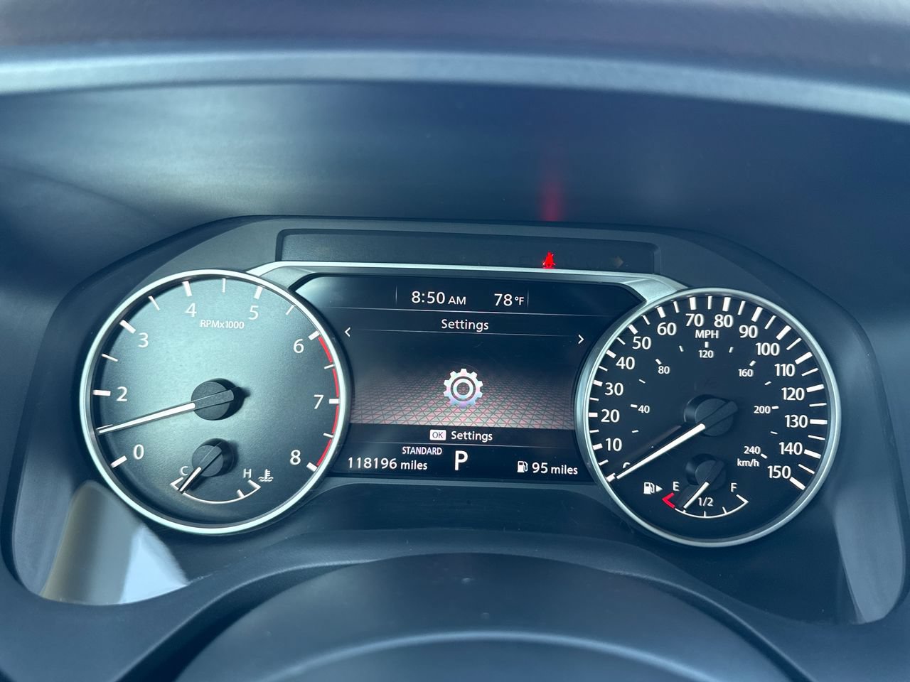 Used 2022 Nissan Rogue S FWD image 18