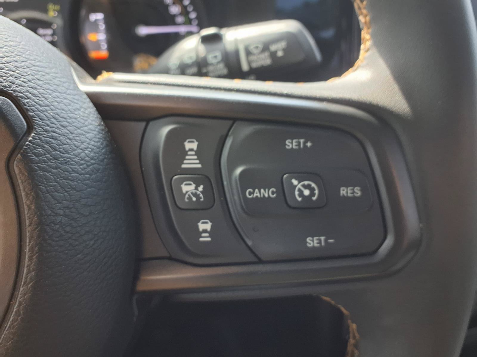 Used 2024 Jeep Wrangler Unlimited w/ Dual Top Group AWD/4WD image 19