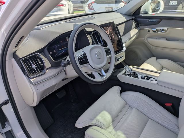 Used 2023 Volvo XC90 B5 Plus w/ Protection Package Premier AWD/4WD image 13