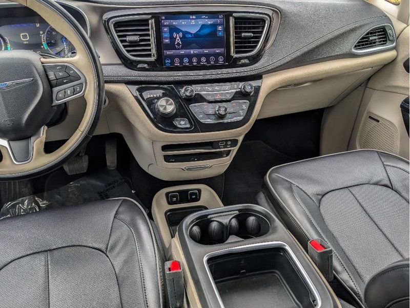 Used 2018 Chrysler Pacifica Limited w/ Advanced Safetytec Group image 21