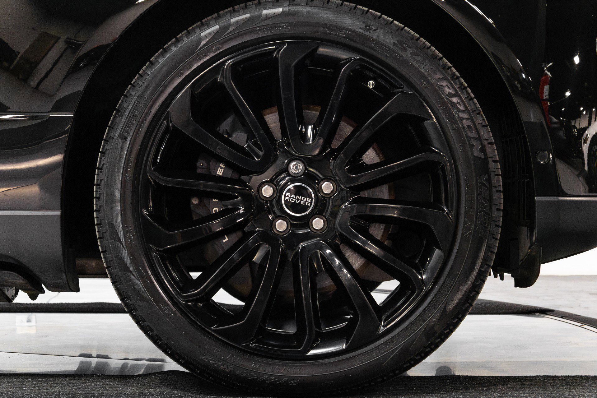 Used 2022 Land Rover Range Rover Autobiography image 19