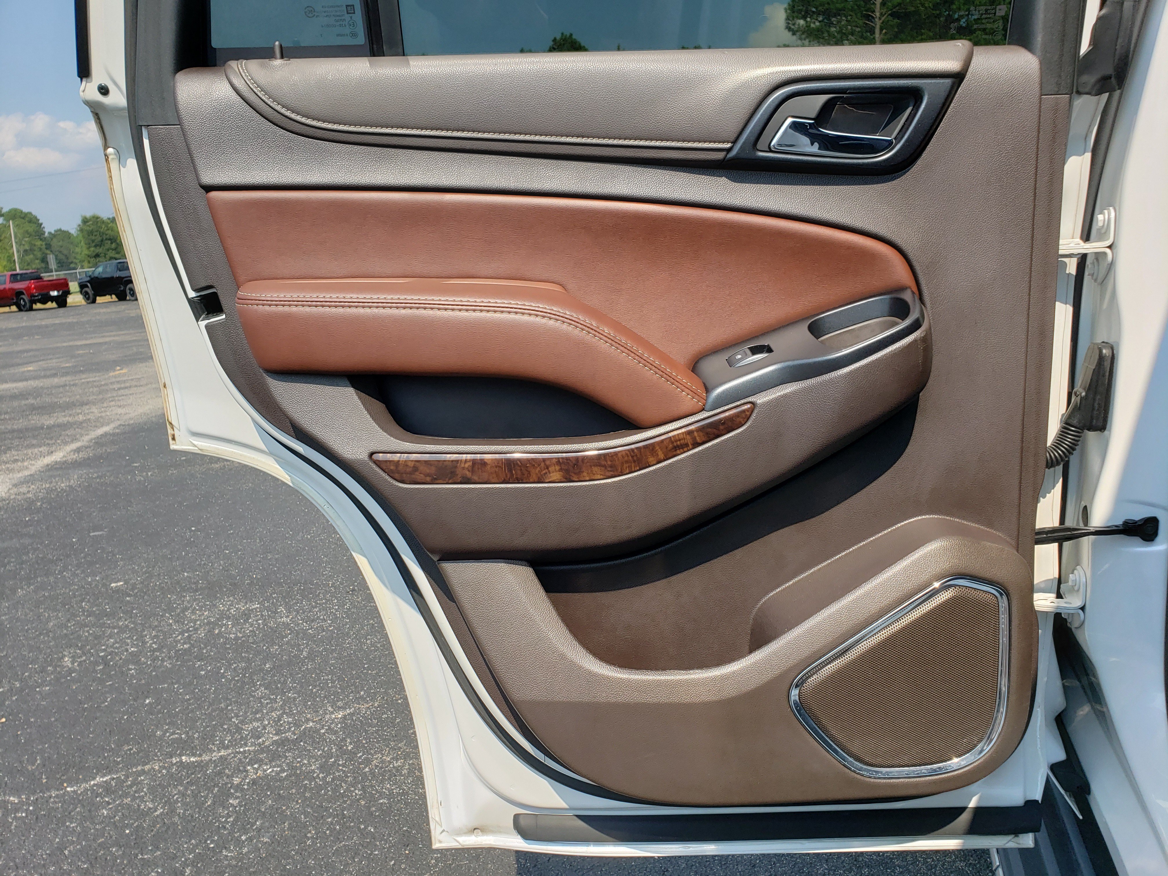 Used 2018 Chevrolet Tahoe Premier RWD image 29