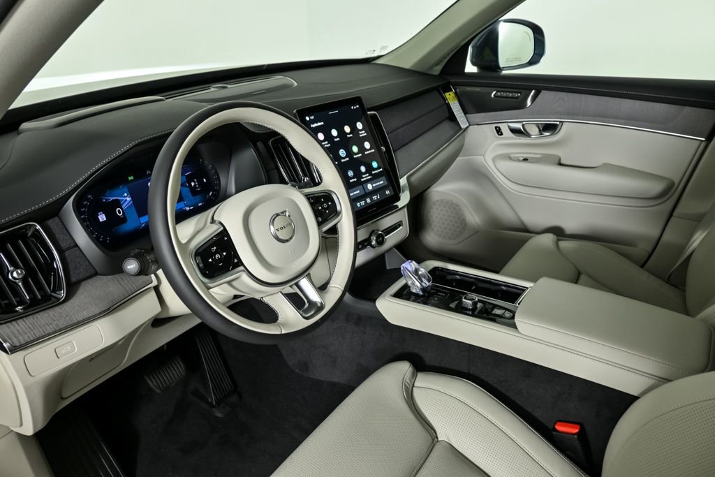 Certified 2026 Volvo XC90 B6 Ultra w/ Protection Package AWD/4WD image 6