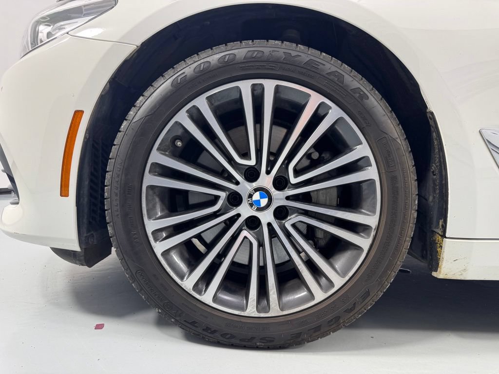 Used 2018 BMW 540i xDrive AWD/4WD image 9