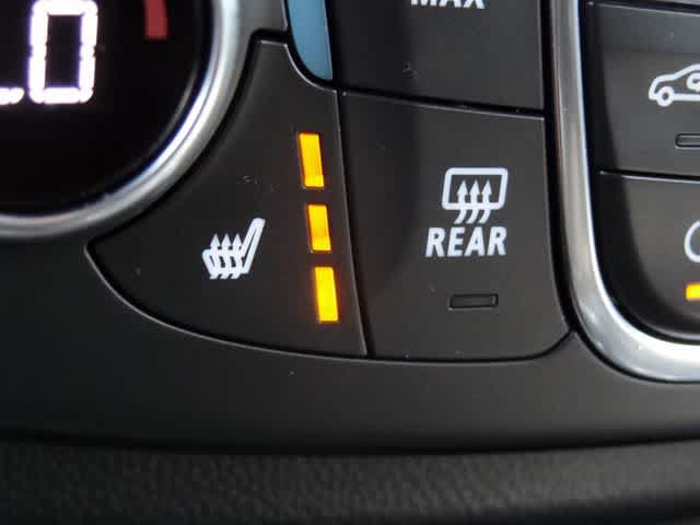 Used 2023 Chevrolet Traverse LT FWD image 31