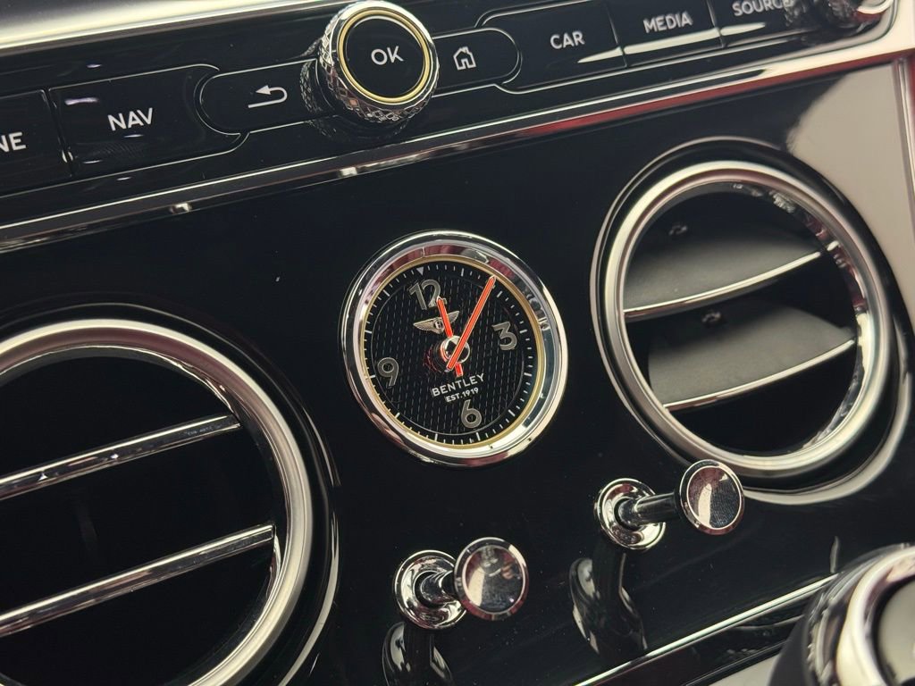 Used 2023 Bentley Continental GT Azure image 38