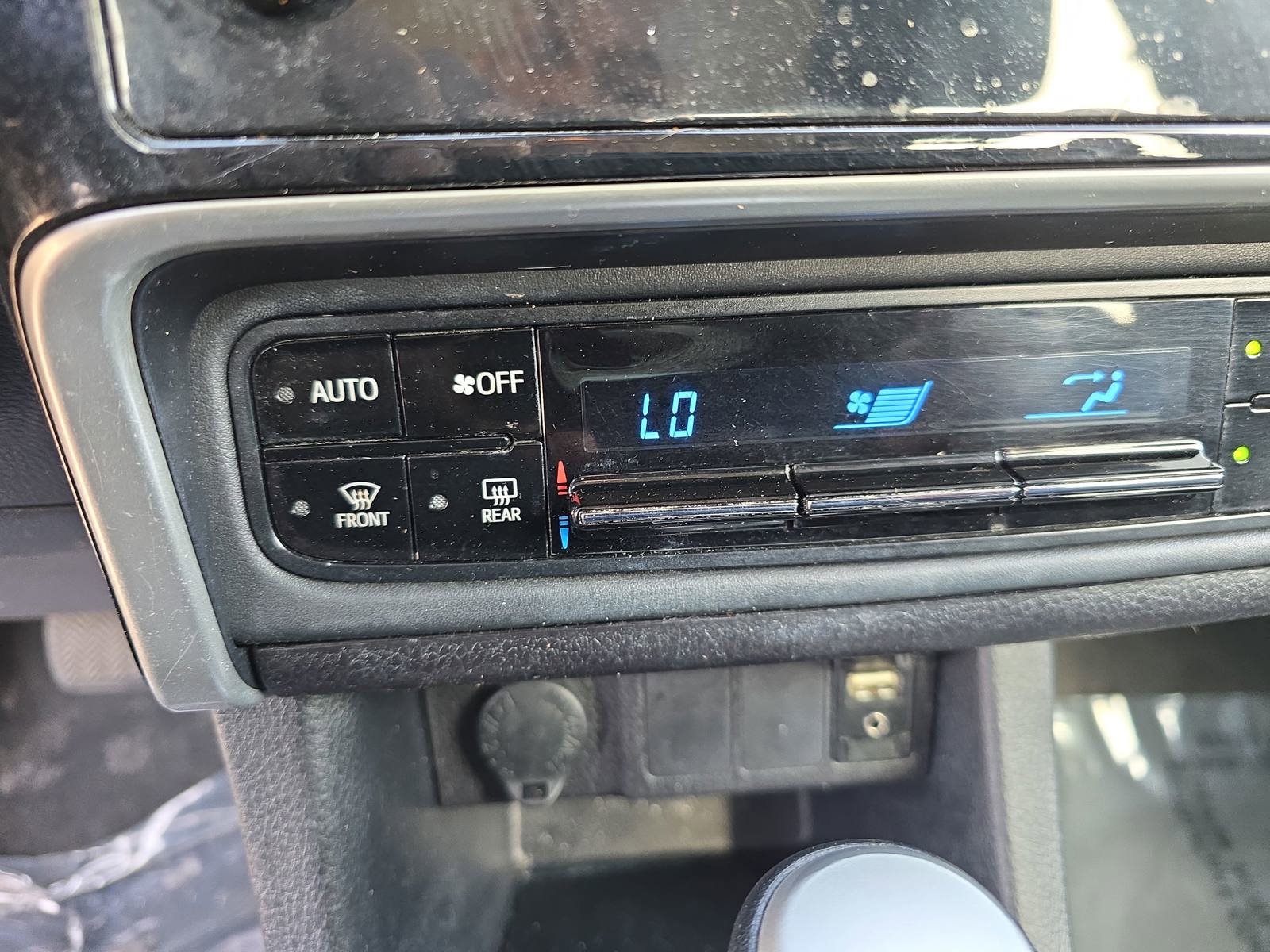 Used 2017 Toyota Corolla L image 23