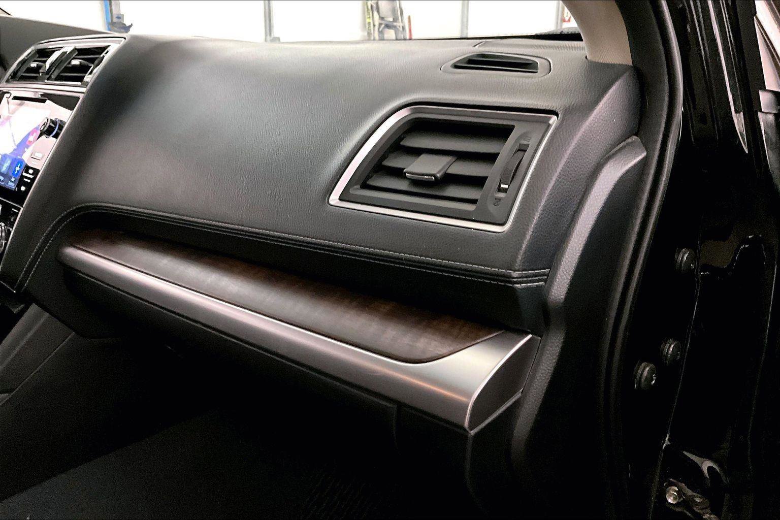 Used 2018 Subaru Outback 2.5i Limited image 16