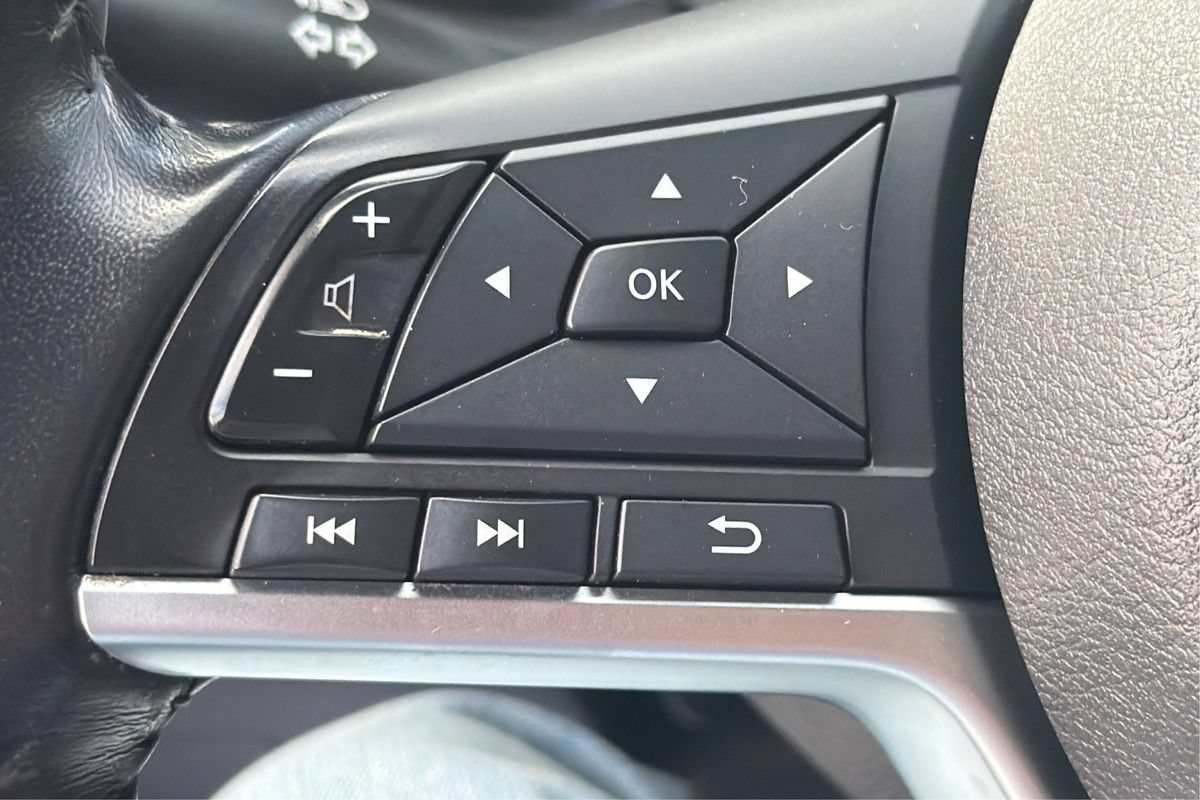 Used 2020 Nissan Sentra SV FWD image 31