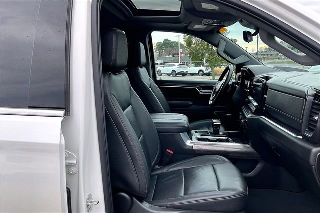 Used 2024 Chevrolet Silverado 1500 LTZ w/ Technology Package AWD/4WD image 28