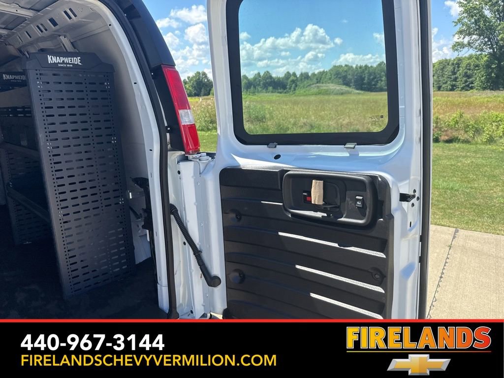 New 2025 Chevrolet Express 2500 Work Van w/ Driver Convenience Package image 32