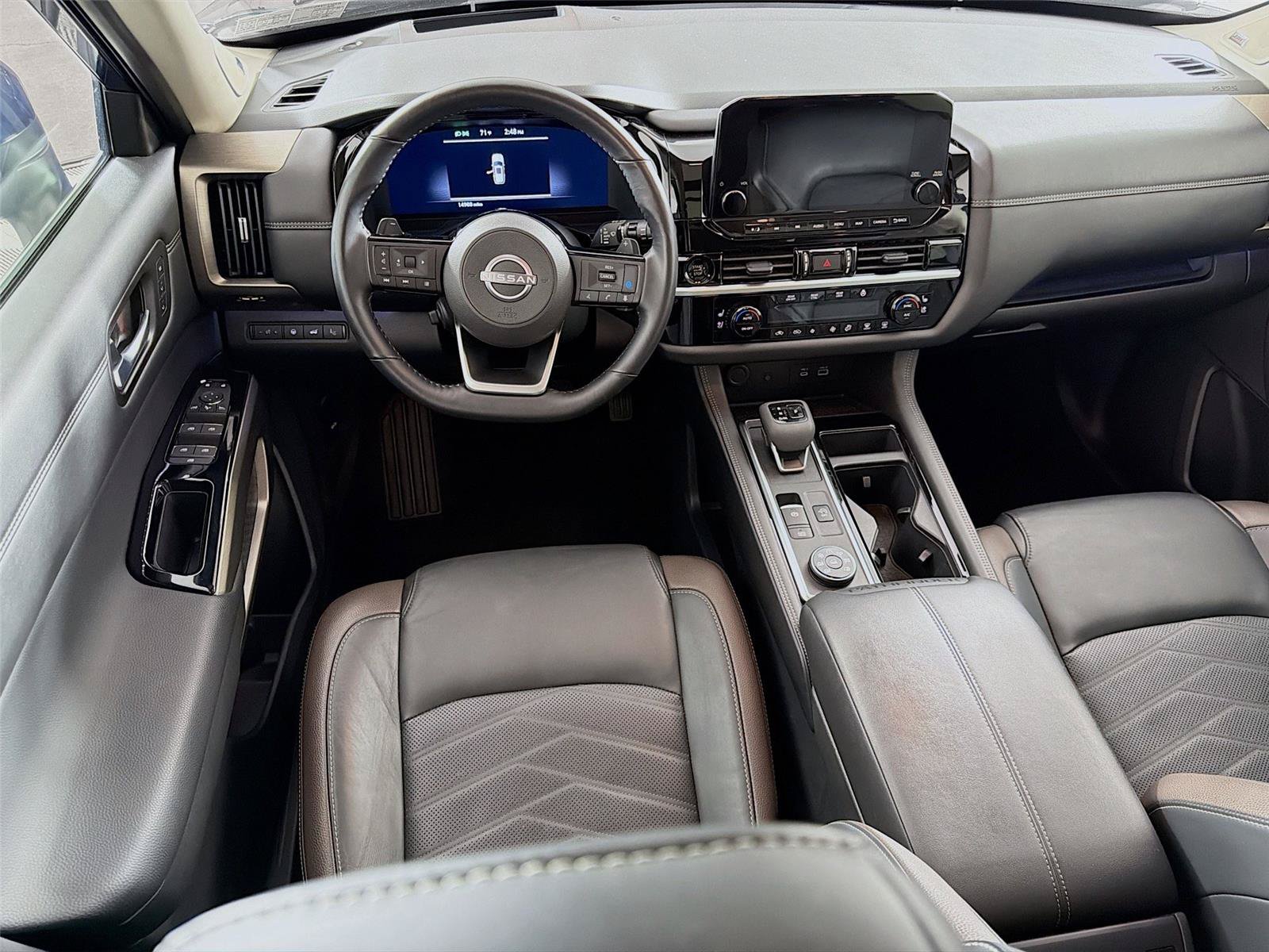 Used 2025 Nissan Pathfinder Platinum AWD/4WD image 27