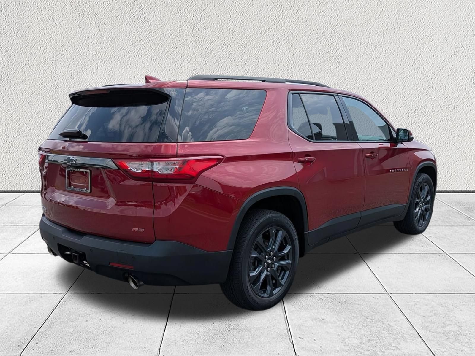Used 2021 Chevrolet Traverse RS FWD image 3