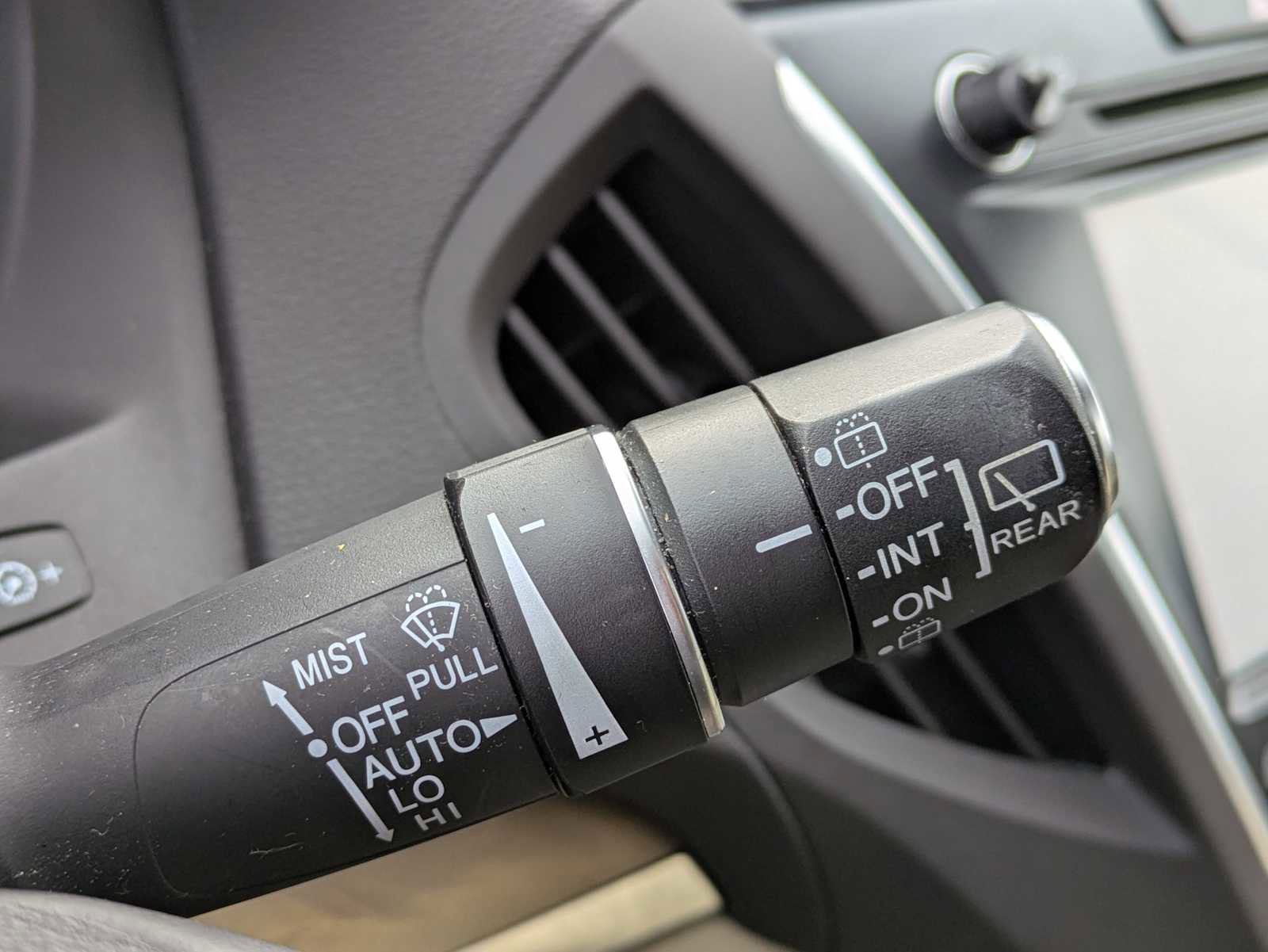 Used 2019 Acura MDX SH-AWD w/ Technology Package image 26