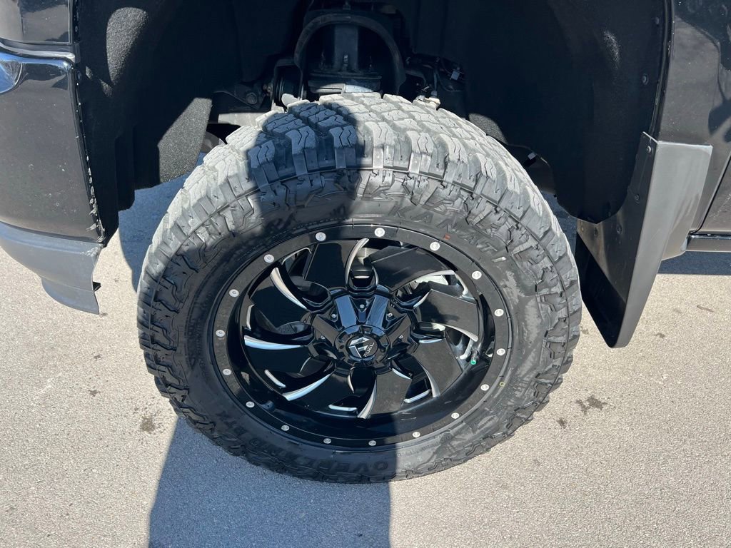 Used 2018 Chevrolet Silverado 1500 LT w/ LT Convenience Package image 11