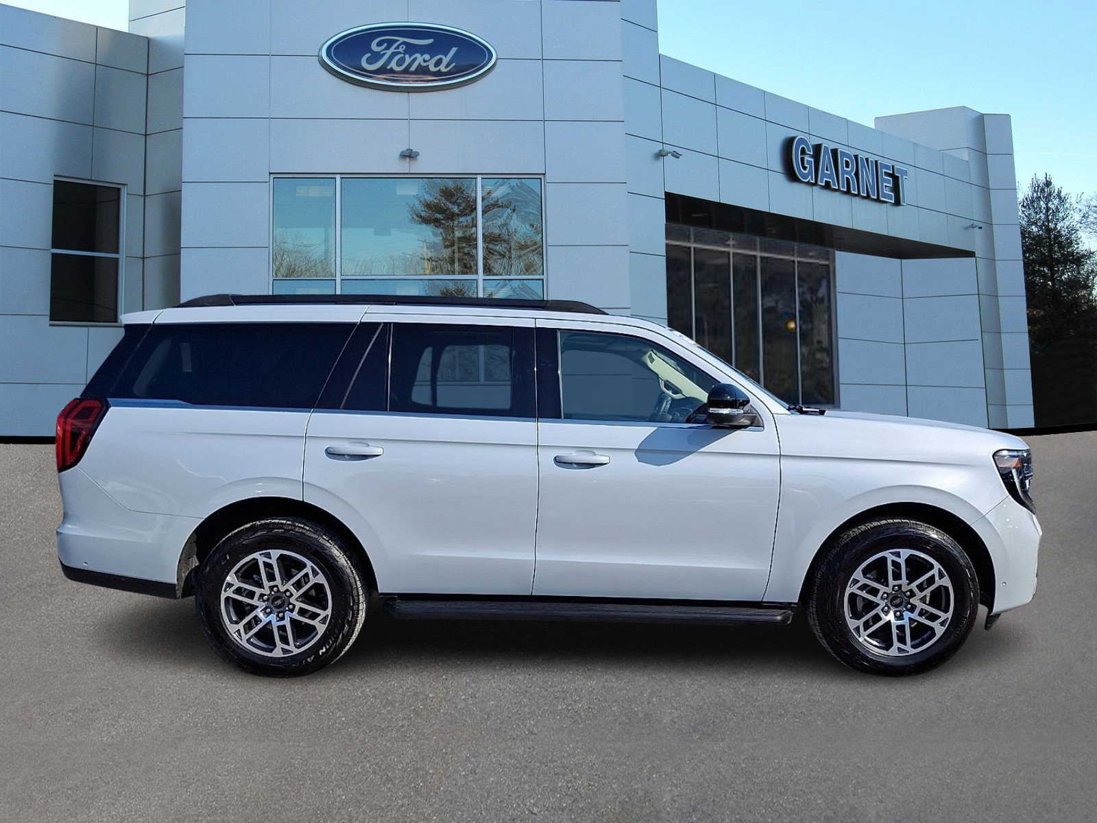 Certified 2025 Ford Expedition Active image 10