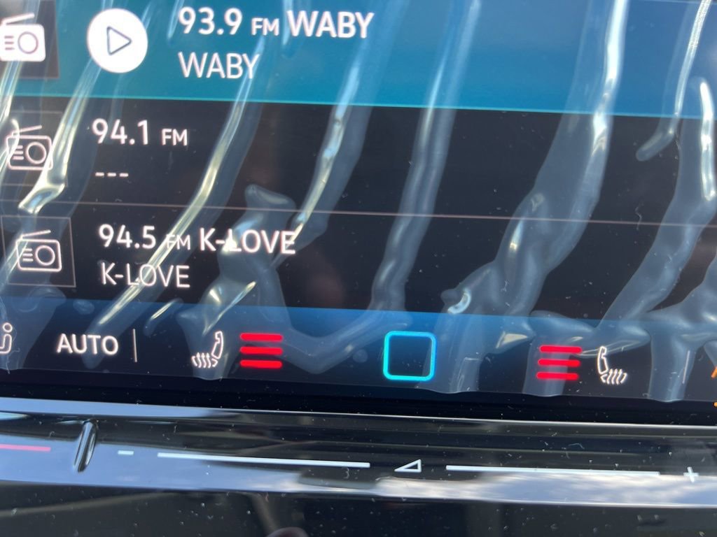 New 2025 Volkswagen Tiguan SE image 27