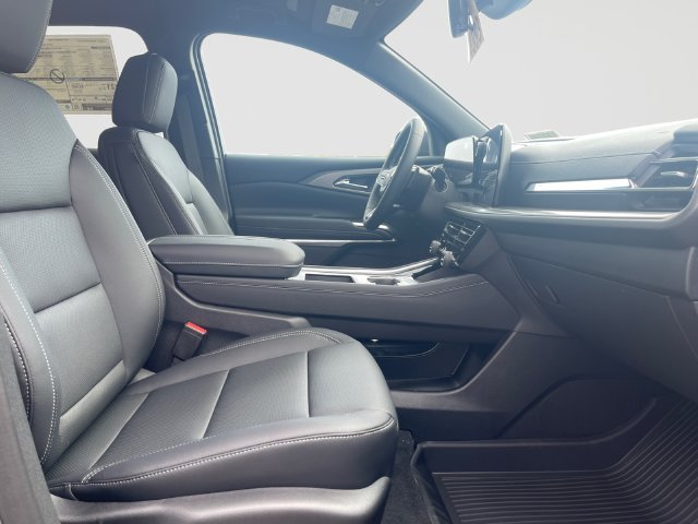 New 2027 Chevrolet Traverse LT w/ Driver Confidence Package AWD/4WD image 16