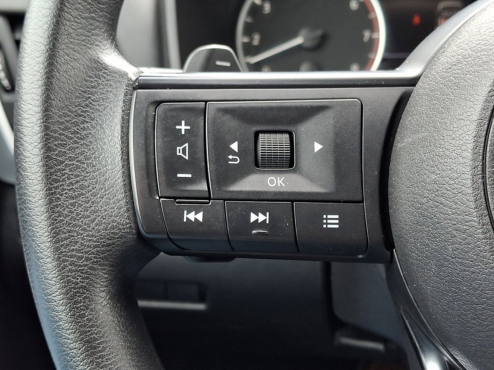 Certified 2023 Nissan Rogue S AWD/4WD image 22