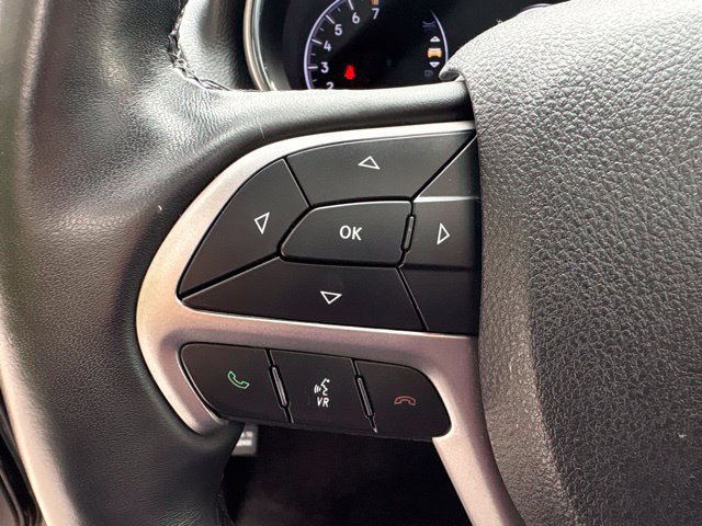 Used 2018 Jeep Grand Cherokee Altitude AWD/4WD image 20