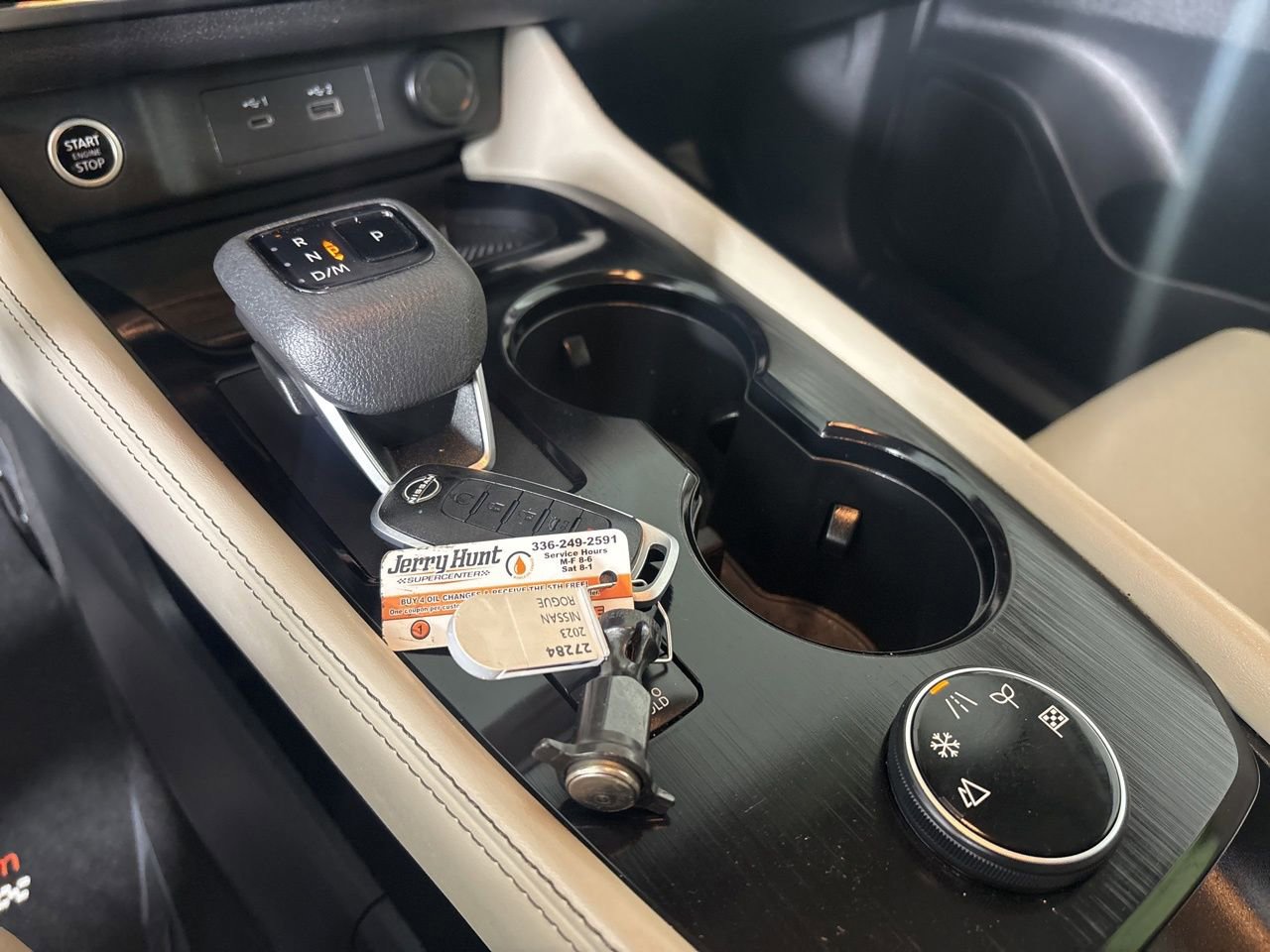 Used 2023 Nissan Rogue SL w/ SL Premium Package image 21