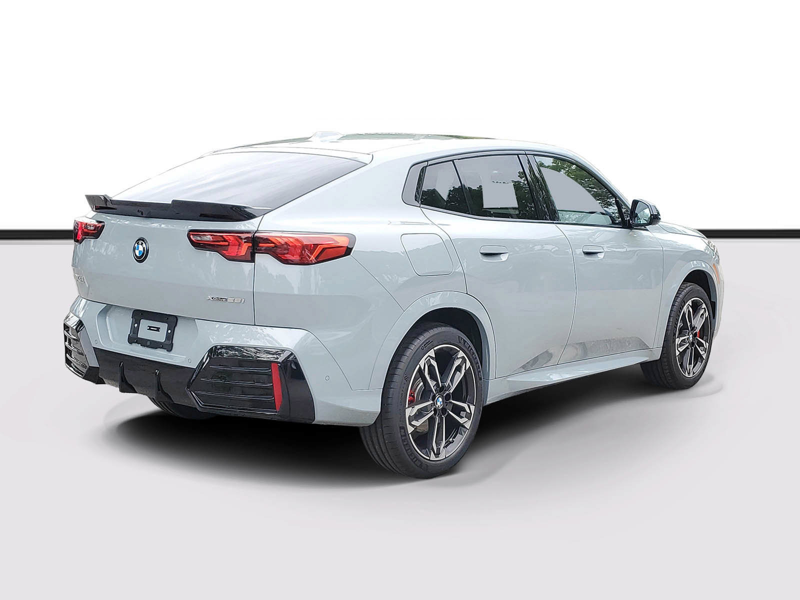 New 2026 BMW X2 xDrive28i w/ M Sport Package AWD/4WD image 4