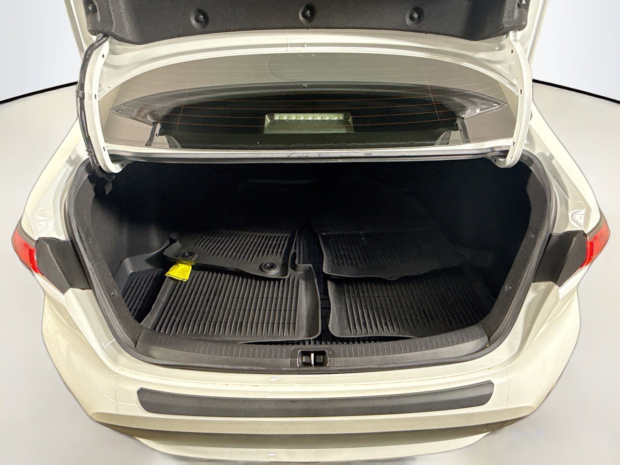 Used 2022 Toyota Corolla LE image 35