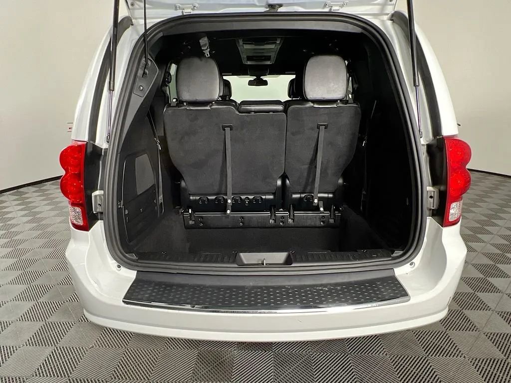 Used 2019 Dodge Grand Caravan GT image 26