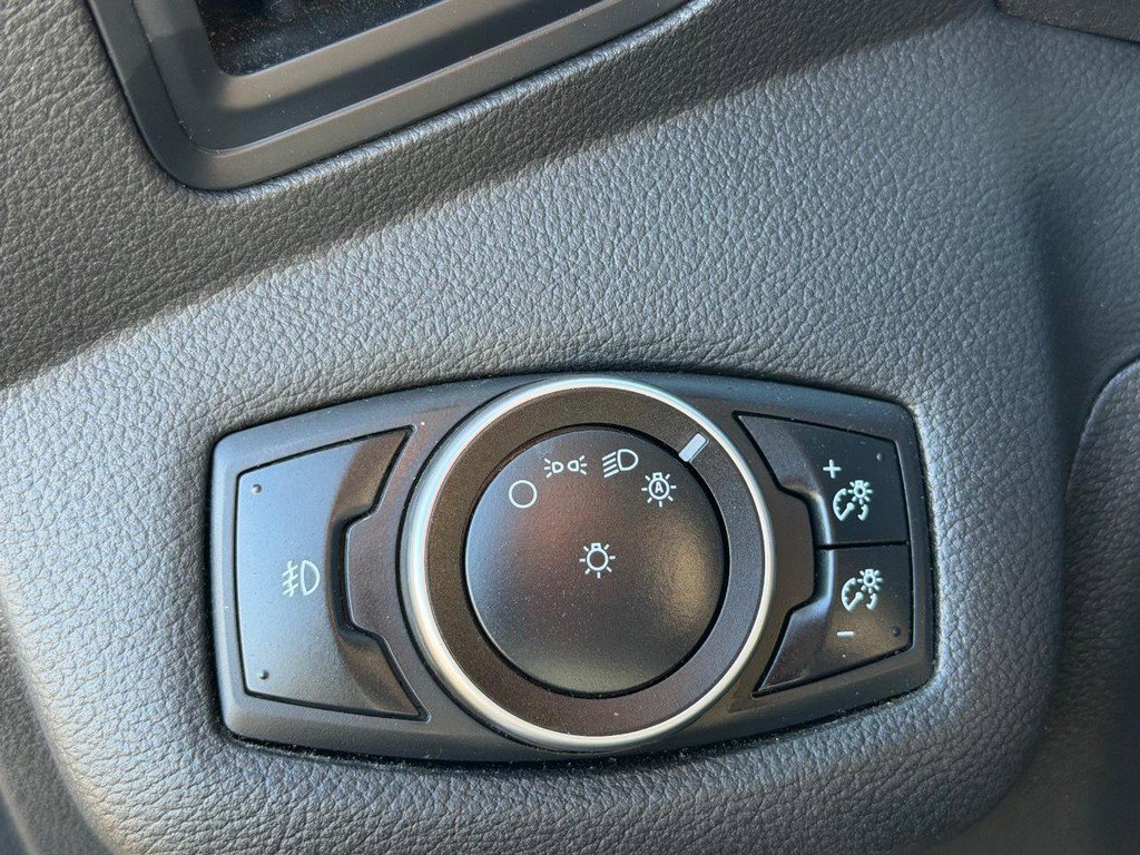 Used 2016 Ford Escape SE image 33