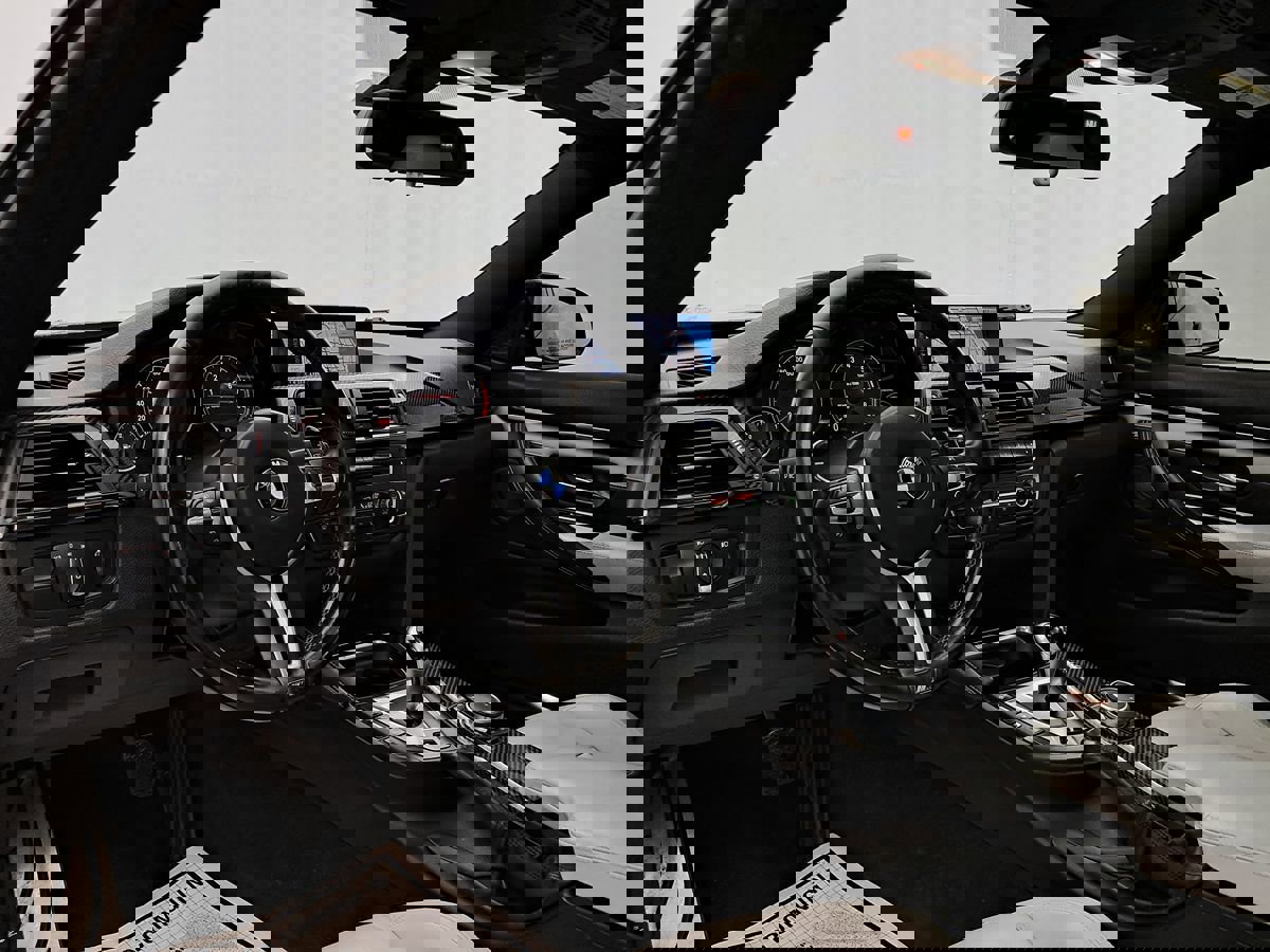 Used 2015 BMW M4 Coupe image 7