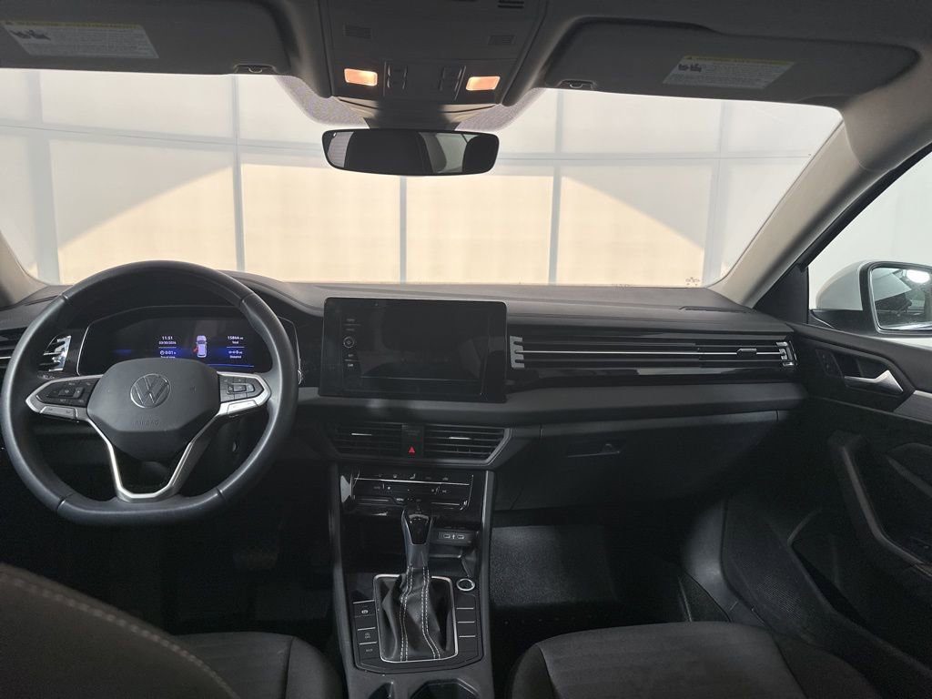 Used 2025 Volkswagen Jetta S image 18