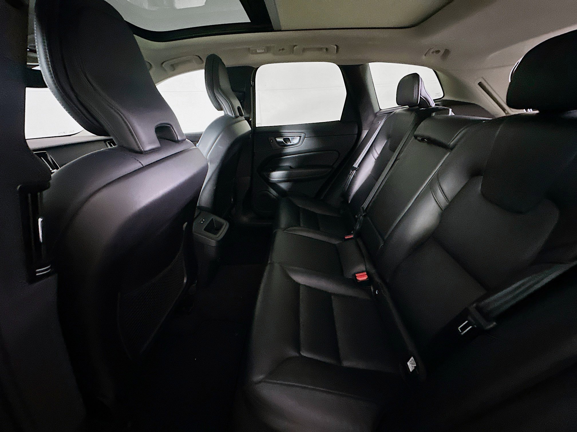 Used 2024 Volvo XC60 B5 Core w/ Climate Package image 27