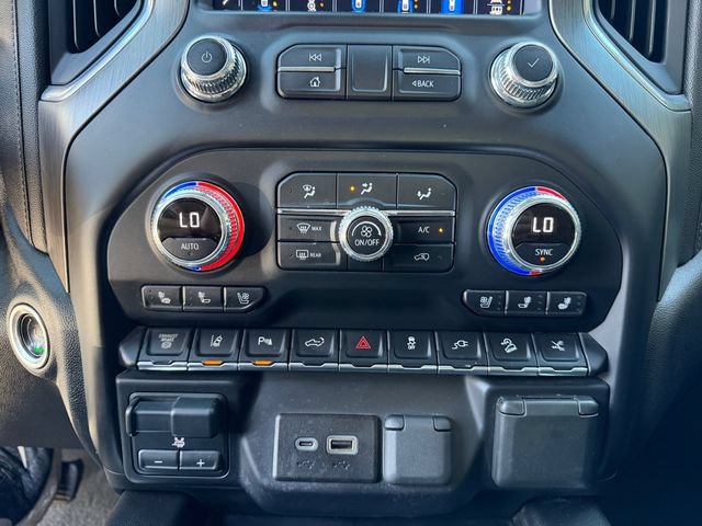 Used 2022 GMC Sierra 3500 Denali w/ Denali Ultimate Package AWD/4WD image 17