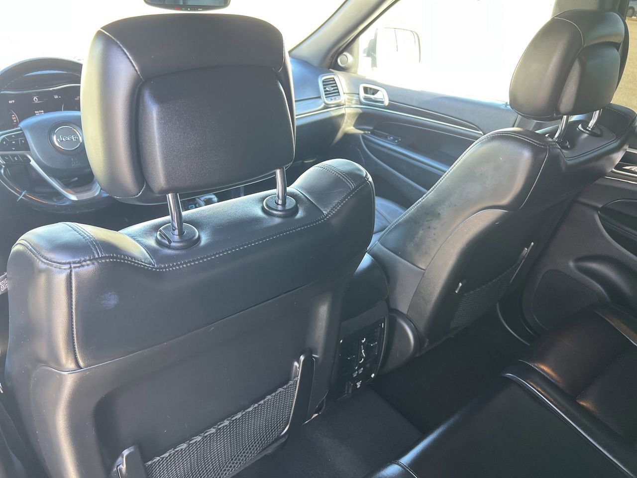 Used 2020 Jeep Grand Cherokee Limited image 23