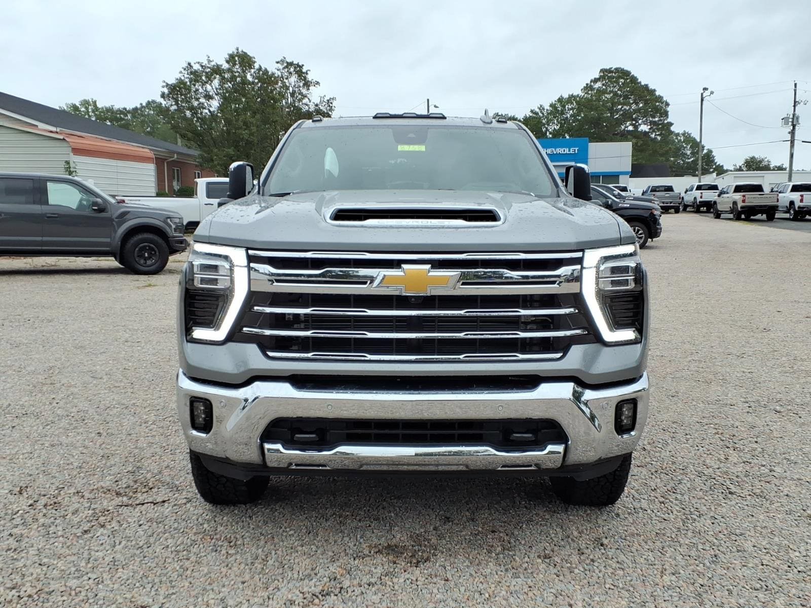 New 2026 Chevrolet Silverado 2500 LTZ w/ LTZ Premium Package AWD/4WD image 2