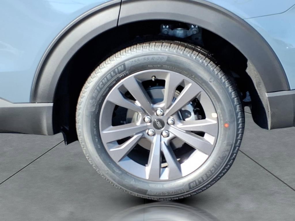 New 2026 Ford Explorer Active image 4