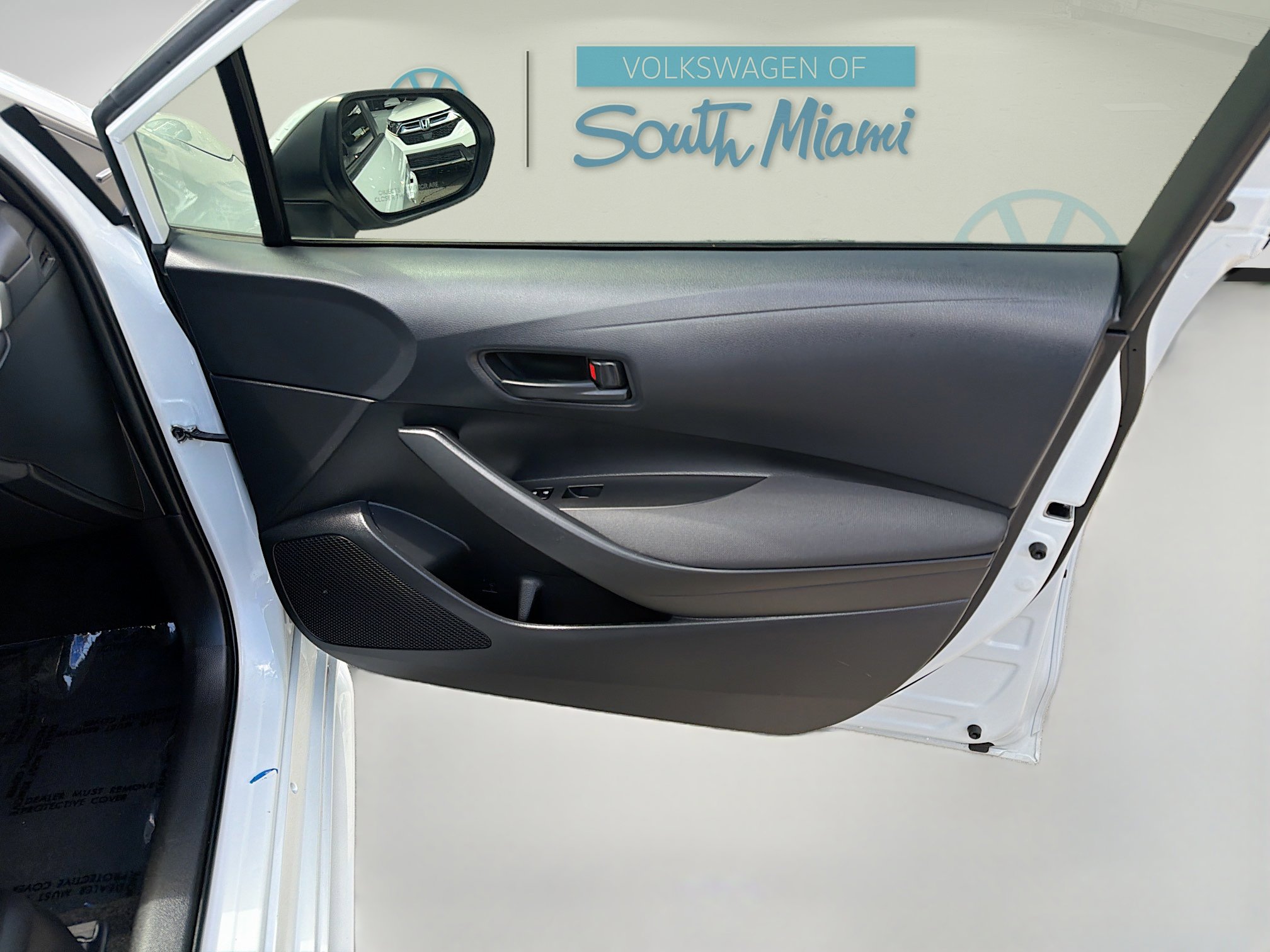 Used 2022 Toyota Corolla LE image 32