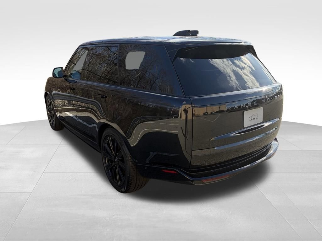 New 2025 Land Rover Range Rover SE image 6